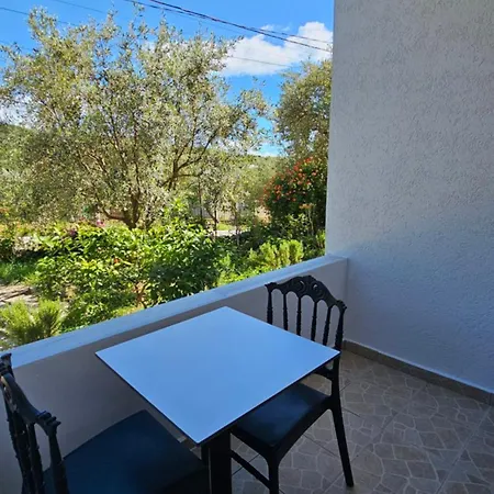 Hotel Malo 1 Ksamil