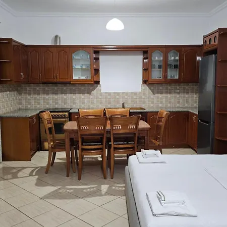 Malo 1 4* Ksamil