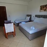Malo فندق